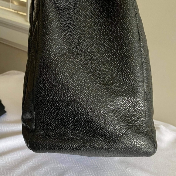 💫SOLD💫Chanel GST GHW ( Black) - Picture 4 of 12